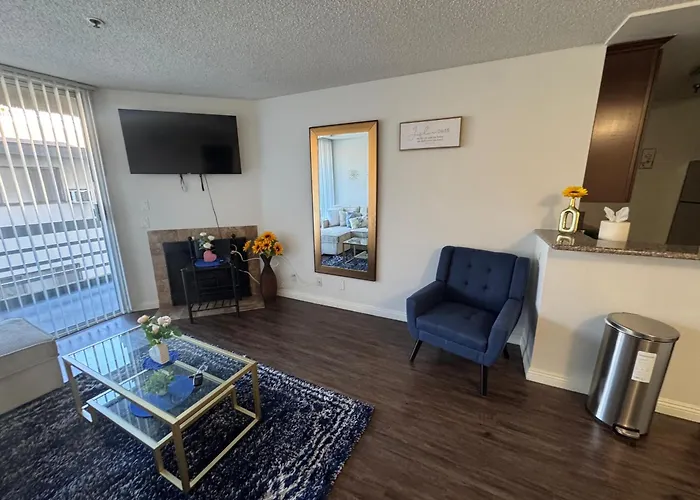 Mario, Disney & Not Themed Loft Universal Studios 10Min Loft Apartment